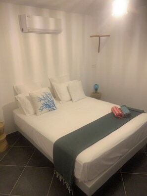 Double Room | Free WiFi - A Teghja (Figari)