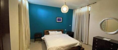 1 bedroom, WiFi, bed sheets