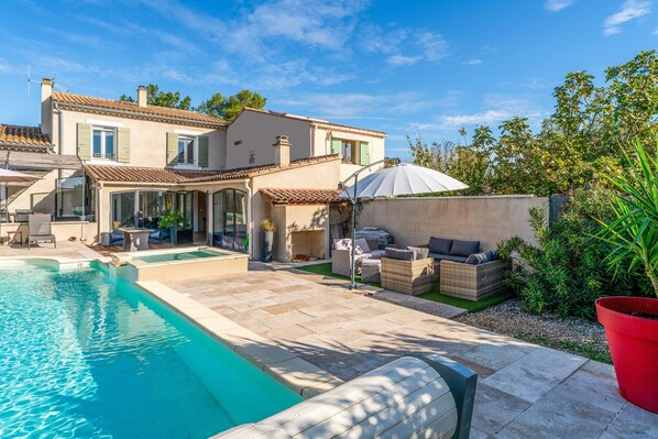 Pool - Villa 'Plein Soleil' with Private Pool, Wi-Fi, and Air Conditioning (Sarrians)