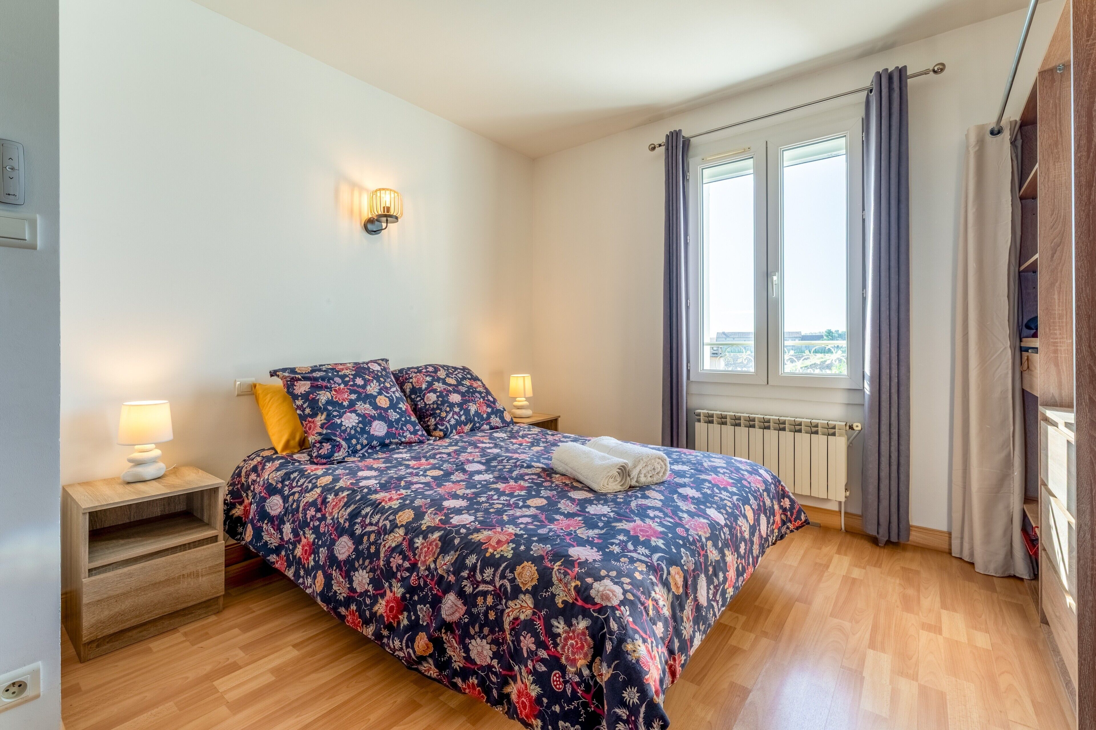 4 chambres, fer et planche à repasser, Wi-Fi, draps fournis