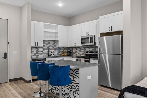 Fridge, microwave, oven, stovetop