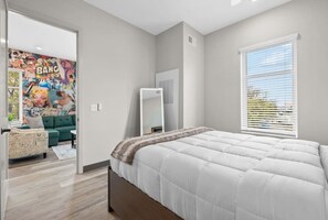 Iron/ironing board, WiFi, bed sheets