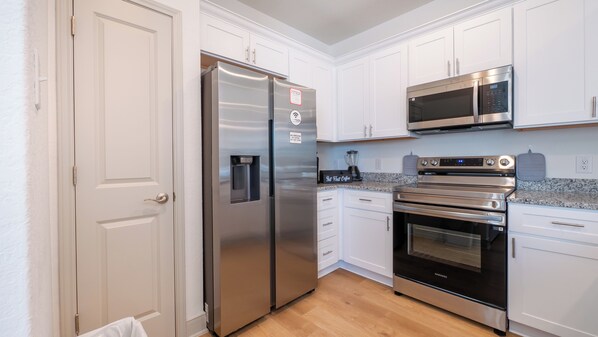 Microwave, oven, stovetop, dishwasher