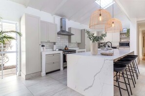 House, Multiple Beds, Pool Access, Pool View (Flamingo Villa ) | Private kitchen | Fridge, microwave, oven, stovetop