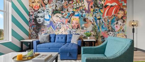 المنشأة من الداخل