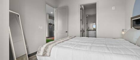 Bügeleisen/Bügelbrett, WLAN, Bettwäsche