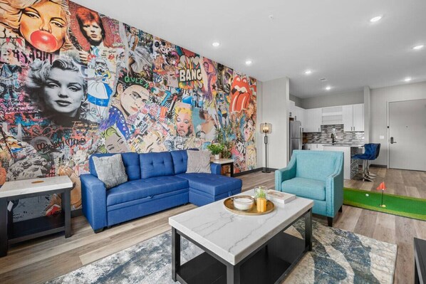 TV - Comfy 1BR Apt - Walkable to Nashville’s Sights! (Nashville)