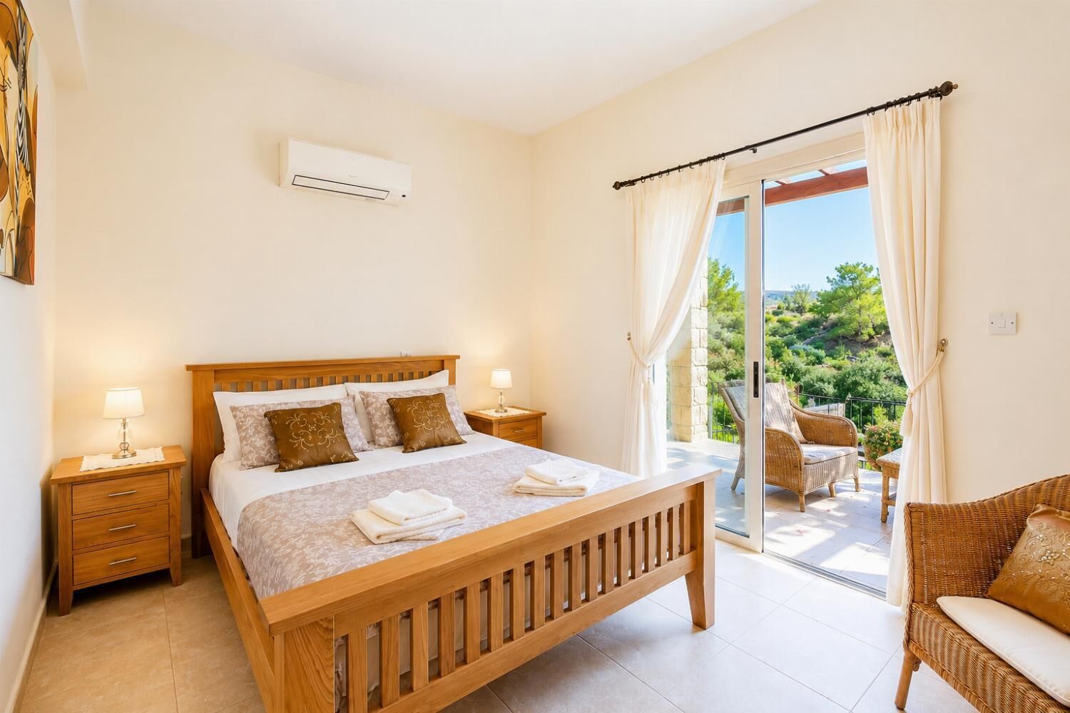 3 bedrooms, WiFi, bed sheets