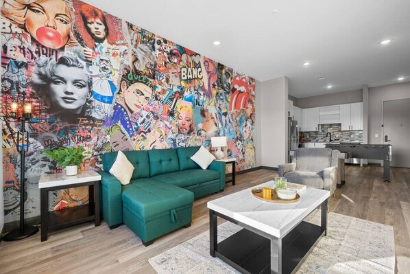 TV - Perfect Nashville Stay - 1BR Near Top Attractions! (Nashville)