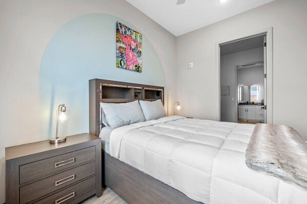 Iron/ironing board, WiFi, bed sheets