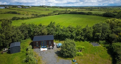 Cute cosy and chilled cabin in lahinch