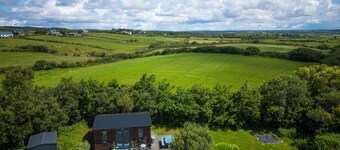 Cute cosy and chilled cabin in lahinch