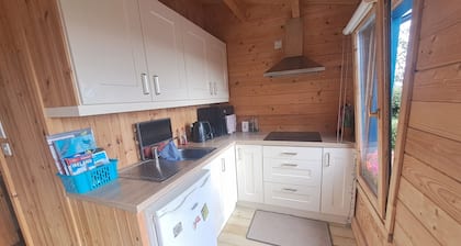 Cute cosy and chilled cabin in lahinch