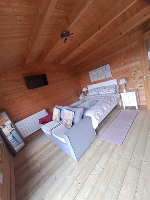 1 soverom, strykejern/-brett, wi-fi og sengetøy