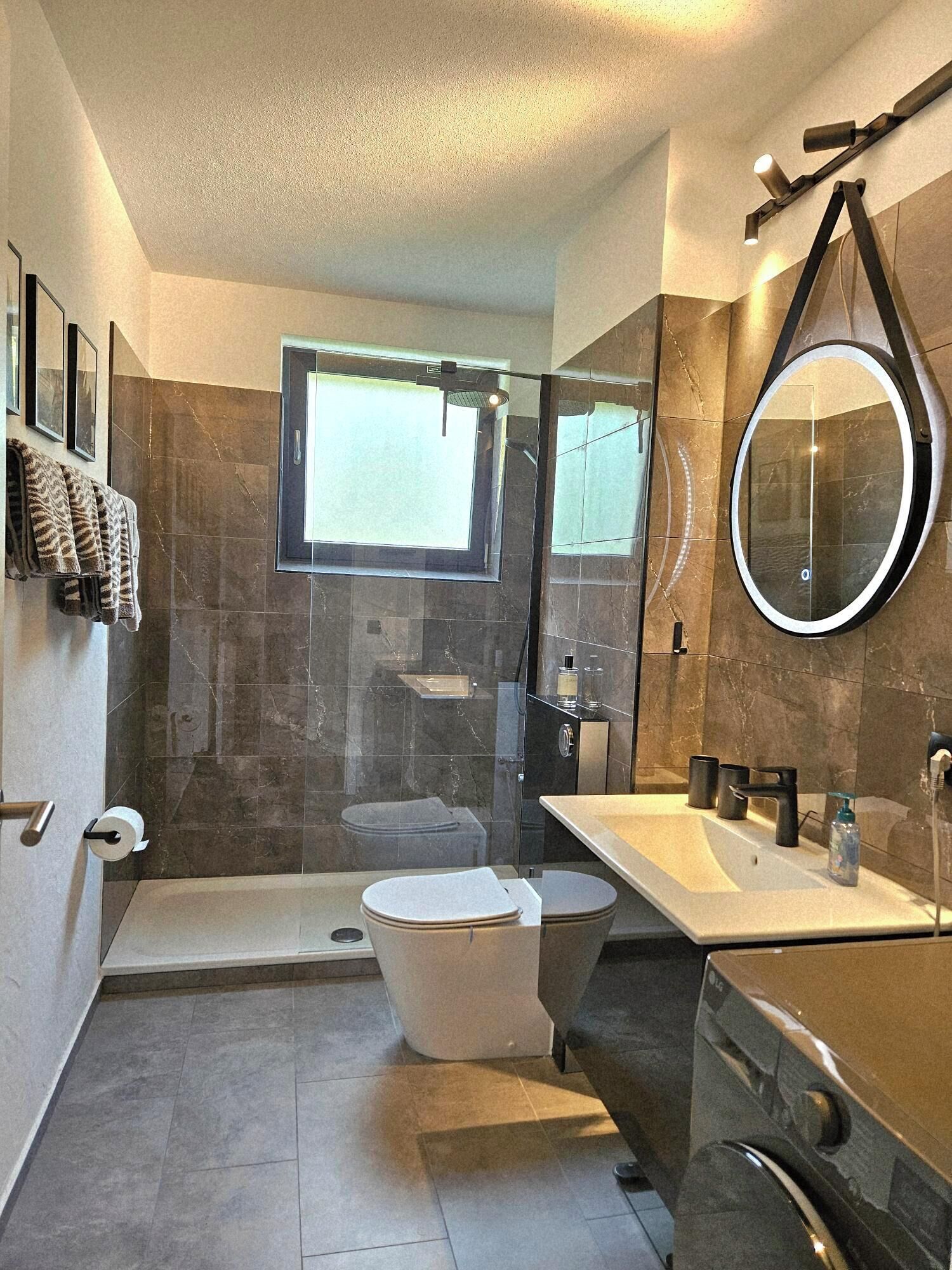 Shower, free toiletries, hair dryer, towels