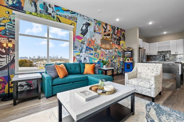 TV - City Vibes: Arcade, Sleeps 4 & Near Broadway! (Nashville)