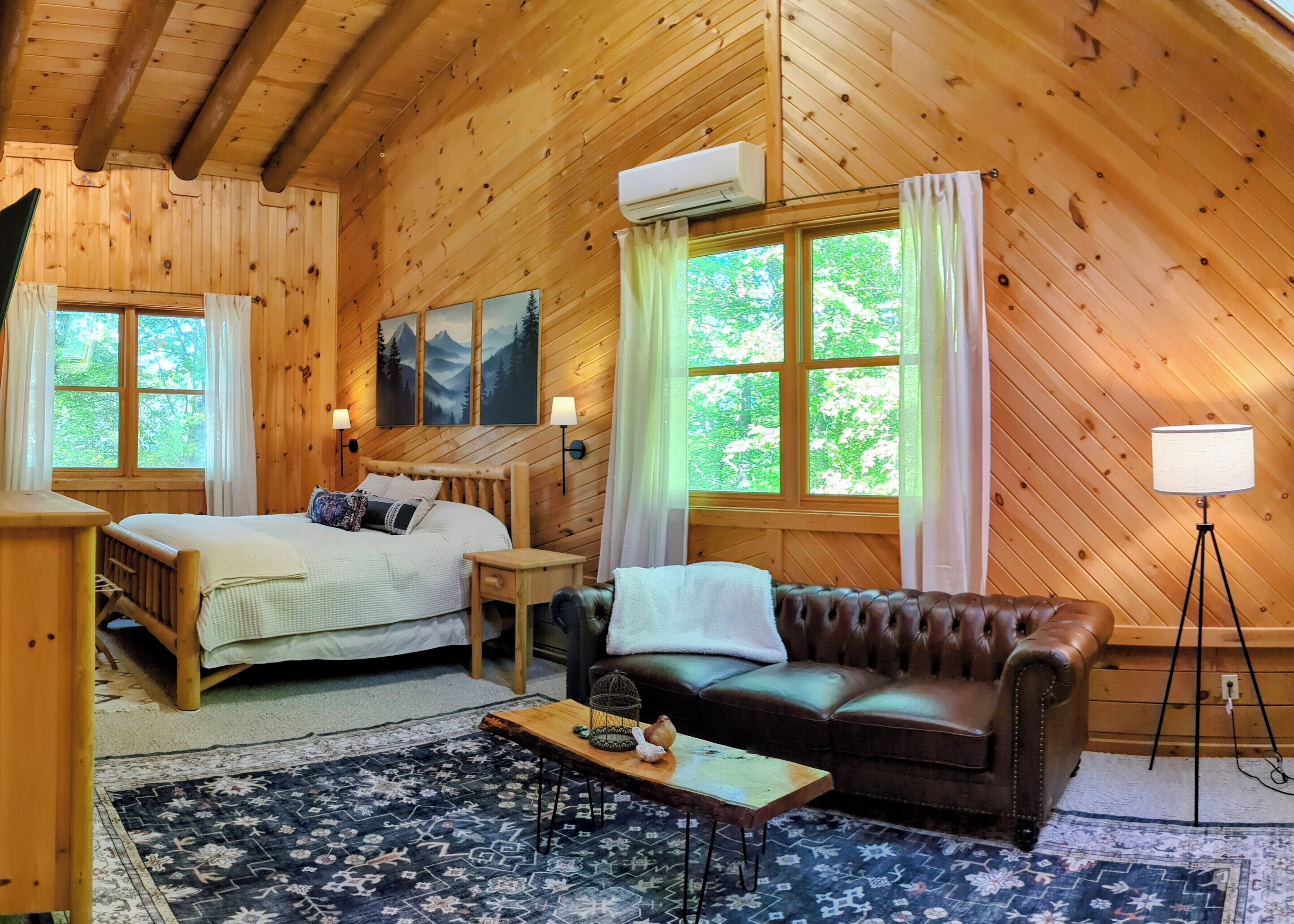 5 bedrooms, desk, iron/ironing board, free WiFi
