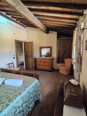 2 chambres, accès au Wi-Fi (inclus), literie fournie