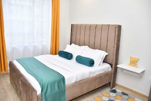 3 bedrooms, iron/ironing board, Internet, bed sheets
