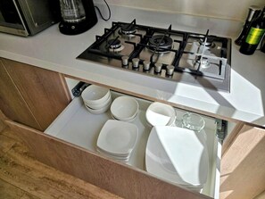 Microwave, stovetop