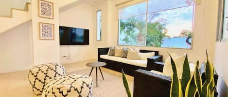 Smart TV, offices
