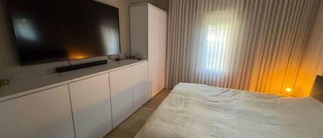 3 Schlafzimmer, Bügeleisen/Bügelbrett, WLAN, Bettwäsche