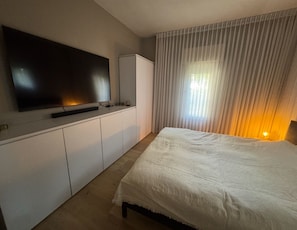 3 Schlafzimmer, Bügeleisen/Bügelbrett, WLAN, Bettwäsche