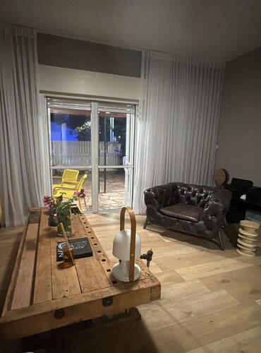 Charming 3-bedroom cottage near the beach - a perfect and central location