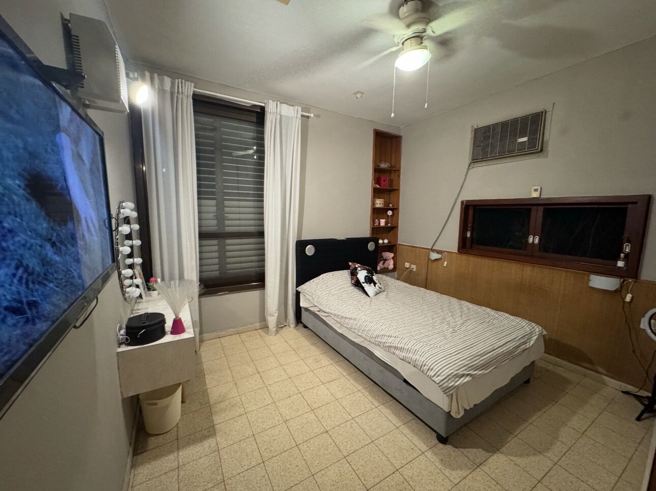 3 chambres, fer et planche à repasser, Wi-Fi, draps fournis