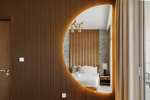 1 chambre, bureau, fer et planche à repasser, Wi-Fi