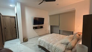 1 bedroom, iron/ironing board, WiFi - Modern Apartment in Privada Huayacán | 15 Min from Cancun Airport (Cancún)