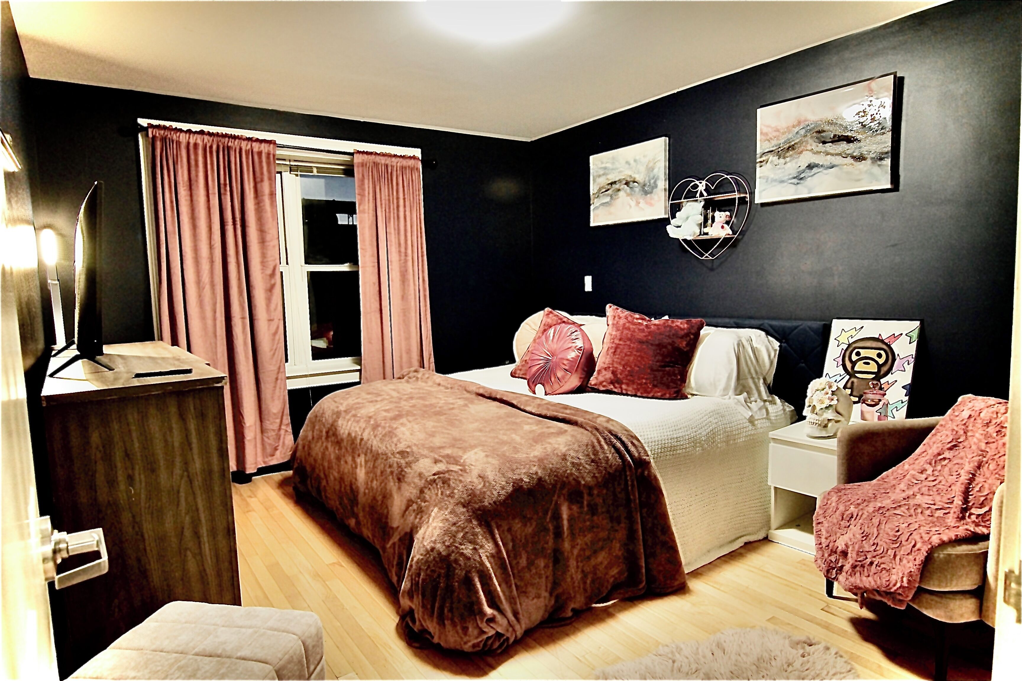 2 habitaciones, caja de seguridad en la habitación y escritorio 