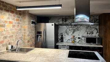 Luxury Apartment | Private kitchen | Stovetop