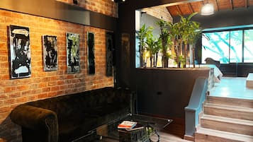 Exclusive Apartment | Living area