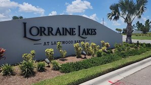 Señal de los Lagos Lorraine en Lakewood Ranch.