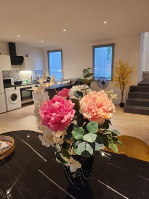 Interior - House in the village of MEREUIL in the Hautes Alpes, ideal for families. (Méreuil)