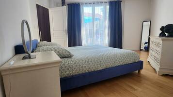 3 Schlafzimmer, Bügeleisen/Bügelbrett, Bettwäsche