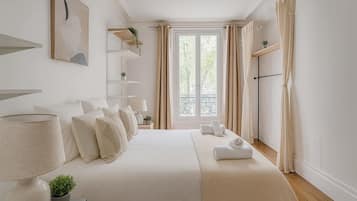 StrykjÀrn/strykbrÀda, wi-fi och sÀngklÀder