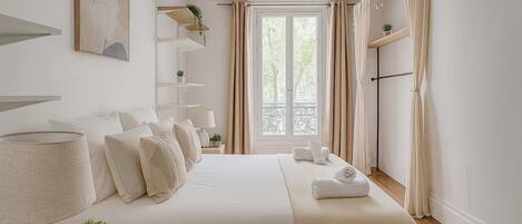 Fer et planche Ă repasser, Wi-Fi, literie fournie