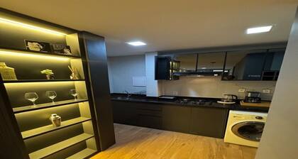 Cozy furnished apartment for the season