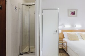 Iron/ironing board, free WiFi