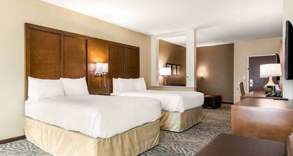 ATX Adventure Base:Double Queen w/Breakfast & Pool