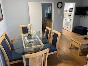 In-room dining - Berkshire Beach Club (Deerfield Beach)