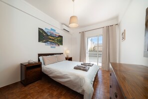 4 chambres, fer et planche à repasser, Wi-Fi, draps fournis