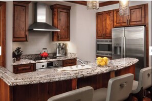 Micro-ondes, four, plaque de cuisson, lave-vaisselle