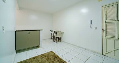 Flat c Wi-fi e Ar-condicionado Perto do Aeroporto