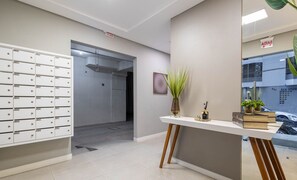 Basic Apartment | Interior