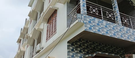 Fachada de la propiedad