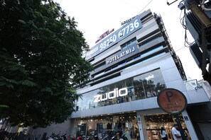 Exterior - Hotel Heaven Blue (Rajkot)