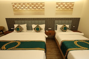 Superior Room | Free WiFi, bed sheets